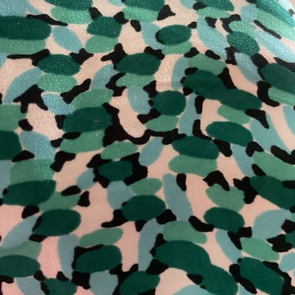 Ann Taylor Factory Green Geometric Print Top - Size Small - Picture 6 of 6